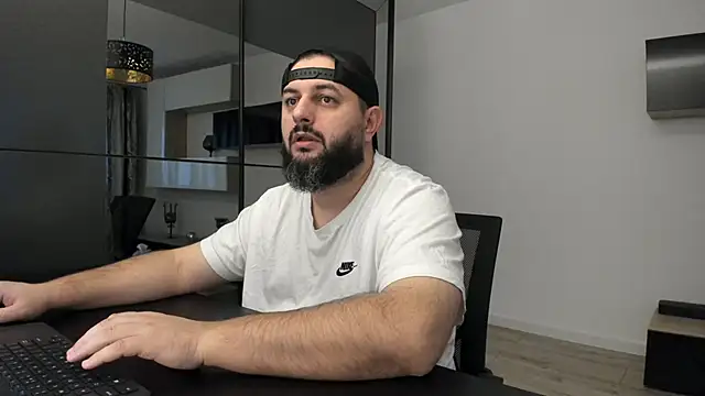 Snapshot of DravenPeak chatting on 11/02/25, 05:12 DravenPeak online show from 11/02/25, 05:12