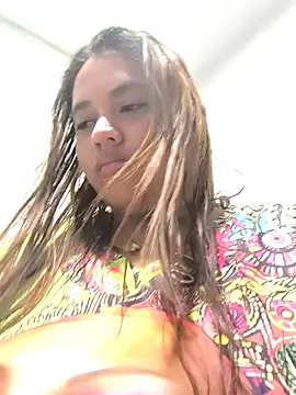 butterfly777  online show from 12/04/25, 11:42