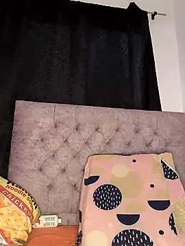 Snapshot of butterfly777_ chatting on 02/25/26, 07:36 butterfly777 online show from 02/25/26, 07:36