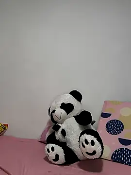 butterfly777  online show from 11/11/25, 10:54