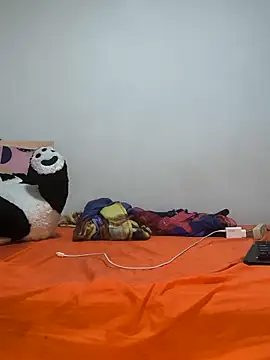 Snapshot of butterfly777_ chatting on 12/21/25, 10:06 butterfly777 online show from 12/21/25, 10:06