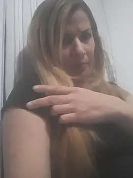 Snapshot of saraferrer151 chatting on 11/06/25, 08:46 saraferrer151 online show from 11/06/25, 08:46