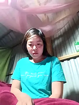 Snapshot of vivi_cute chatting on 10/14/25, 09:15 vivi cute online show from 10/14/25, 09:15