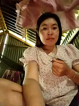 Snapshot of vivi_cute chatting on 10/07/25, 01:06 vivi cute online show from 10/07/25, 01:06