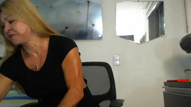 Mirianzapata 1 online show from 02/14/26, 04:34