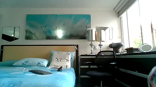 Mirianzapata 1 online show from 11/25/25, 05:13