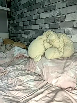 Poppy frankie online show from 10/27/25, 11:16