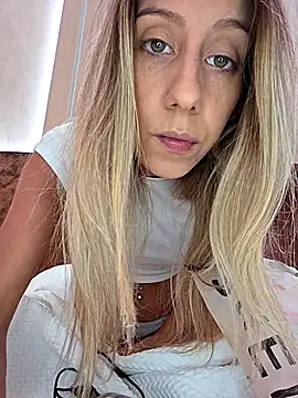 PetiteSecrets online show from 09/08/25, 07:24