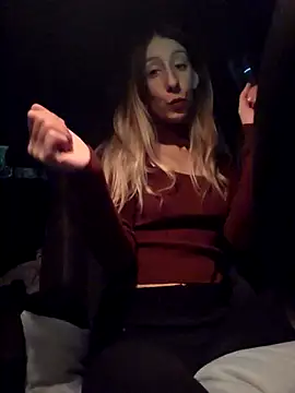 PetiteSecrets online show from 02/15/26, 08:30