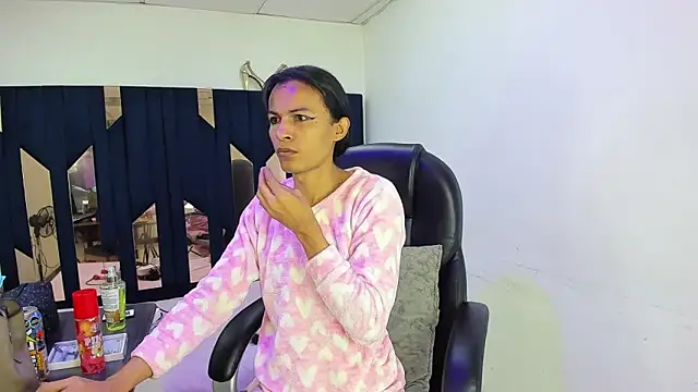 Aisha hotts777 online show from 04/26/26, 03:26