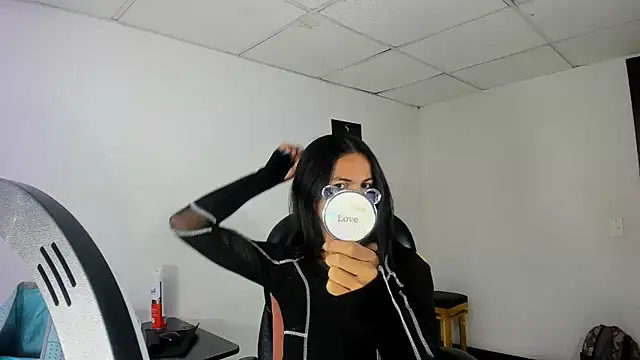 Aisha hotts777 online show from 11/30/25, 02:45