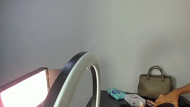 Aisha hotts777 online show from 01/17/26, 03:32