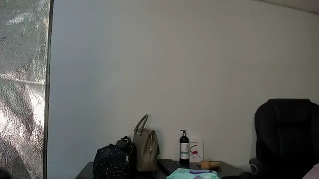 Aisha hotts777 online show from 12/15/25, 02:28