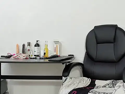 Aisha hotts777 online show from 09/25/25, 02:50