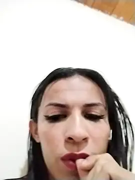 Aisha hotts777 online show from 05/06/26, 04:55