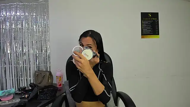 Aisha hotts777 online show from 05/18/26, 08:57