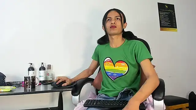 Aisha hotts777 online show from 11/28/25, 04:23