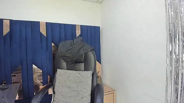 Aisha hotts777 online show from 05/24/26, 06:52