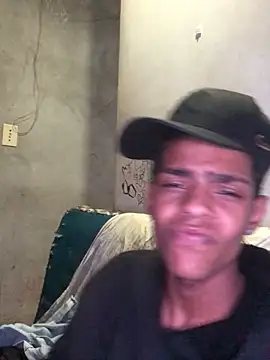 Snapshot of Atbabys- chatting on 10/04/25, 04:14 Atbabys- online show from 10/04/25, 04:14