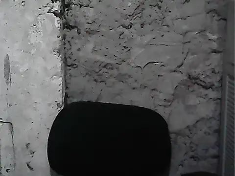 Snapshot of oceanlover23 chatting on 09/22/25, 11:22 oceanlover23 online show from 09/22/25, 11:22