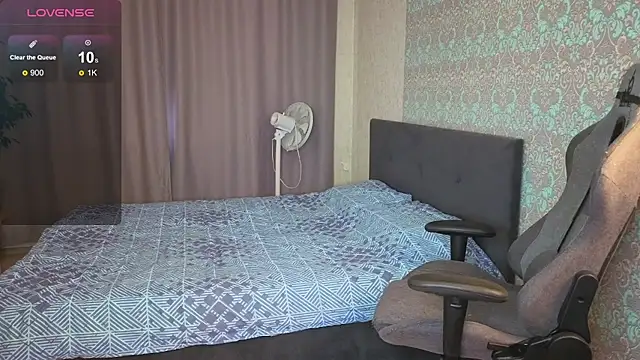 magic shy  online show from 11/02/25, 01:54