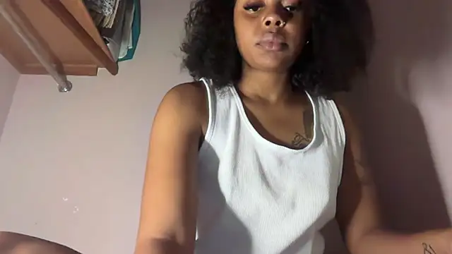 Liaprettygirl online show from 03/15/26, 07:37