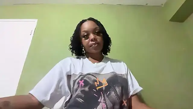 Liaprettygirl online show from 05/23/26, 04:22
