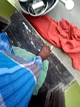 dolphiinn online show from 11/28/25, 01:06