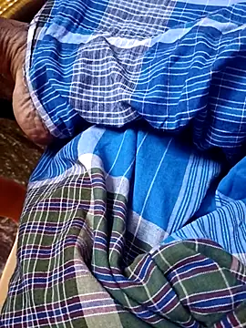 dolphiinn online show from 12/19/25, 01:57