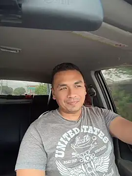 JuanStrong639 online show from 04/17/26, 06:22