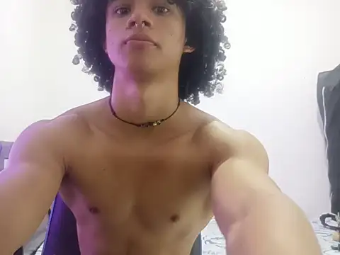 Snapshot of SoloRizo chatting on 09/10/25, 08:19 SoloRizo online show from 09/10/25, 08:19