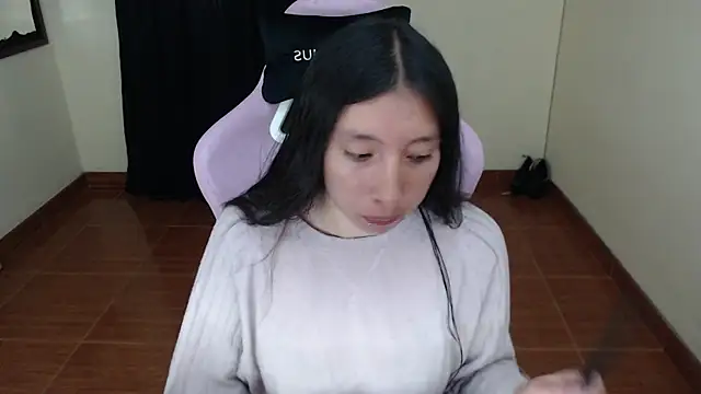 Snapshot of ScarlettShirahoshi chatting on 10/01/25, 03:16 ScarlettShirahoshi online show from 10/01/25, 03:16