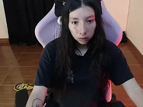 Snapshot of ScarlettShirahoshi chatting on 09/09/25, 06:17 ScarlettShirahoshi online show from 09/09/25, 06:17