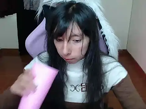 Snapshot of ScarlettShirahoshi chatting on 11/10/25, 05:40 ScarlettShirahoshi online show from 11/10/25, 05:40