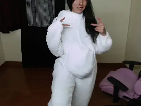 Snapshot of ScarlettShirahoshi chatting on 11/12/25, 07:29 ScarlettShirahoshi online show from 11/12/25, 07:29