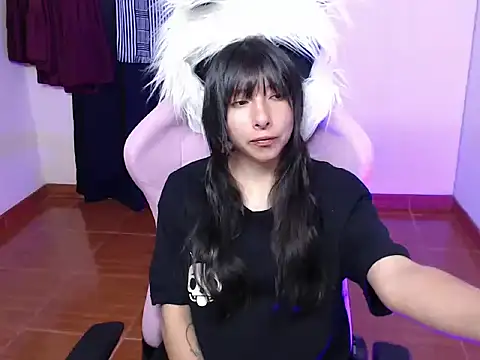 Snapshot of ScarlettShirahoshi chatting on 10/29/25, 07:02 ScarlettShirahoshi online show from 10/29/25, 07:02