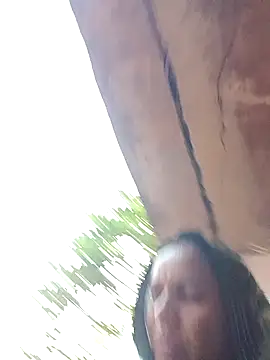 Snapshot of Pinky12A chatting on 10/21/25, 01:27 Pinky12A online show from 10/21/25, 01:27