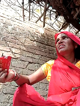 Snapshot of Pinky12A chatting on 11/22/25, 04:00 Pinky12A online show from 11/22/25, 04:00