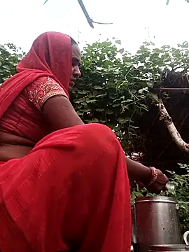 Snapshot of Pinky12A chatting on 10/22/25, 10:47 Pinky12A online show from 10/22/25, 10:47