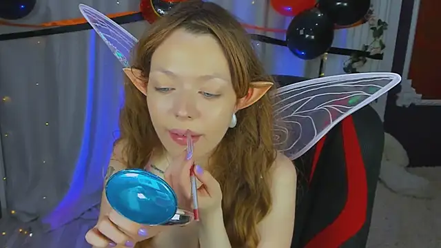 Lunar Lily online show from 10/25/25, 07:07