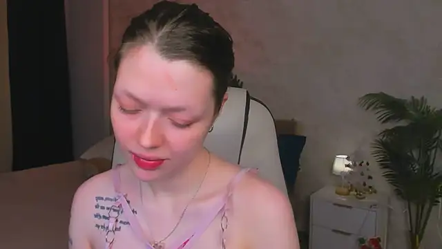 Lunar Lily online show from 01/14/26, 05:44