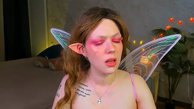 Lunar Lily online show from 10/28/25, 05:50