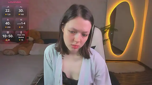 Lunar Lily online show from 03/21/26, 05:41