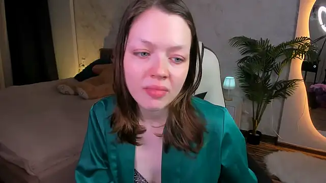 Lunar Lily online show from 11/26/25, 05:51