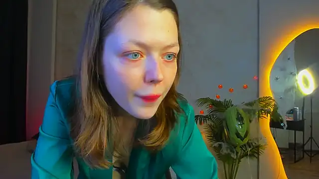 Lunar Lily online show from 11/01/25, 05:36