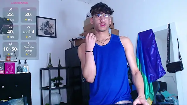 Gael Jones online show from 09/29/25, 03:24