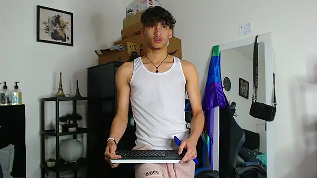 Gael Jones online show from 09/25/25, 02:28