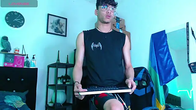 Gael Jones online show from 10/03/25, 03:41