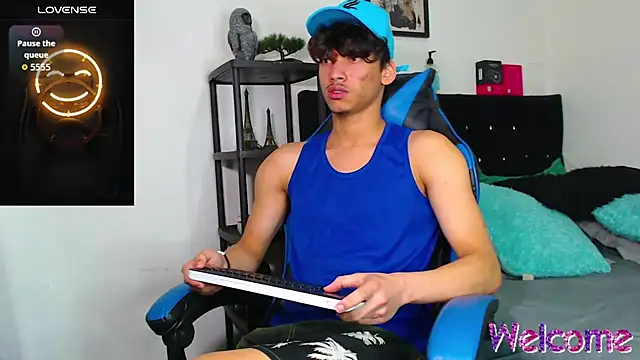 Gael Jones online show from 11/26/25, 12:21