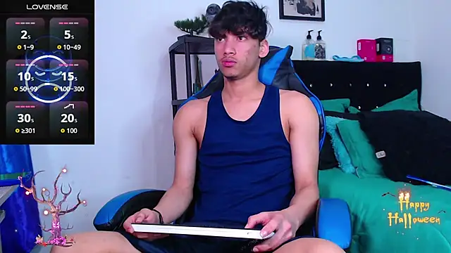 Gael Jones online show from 10/30/25, 04:33